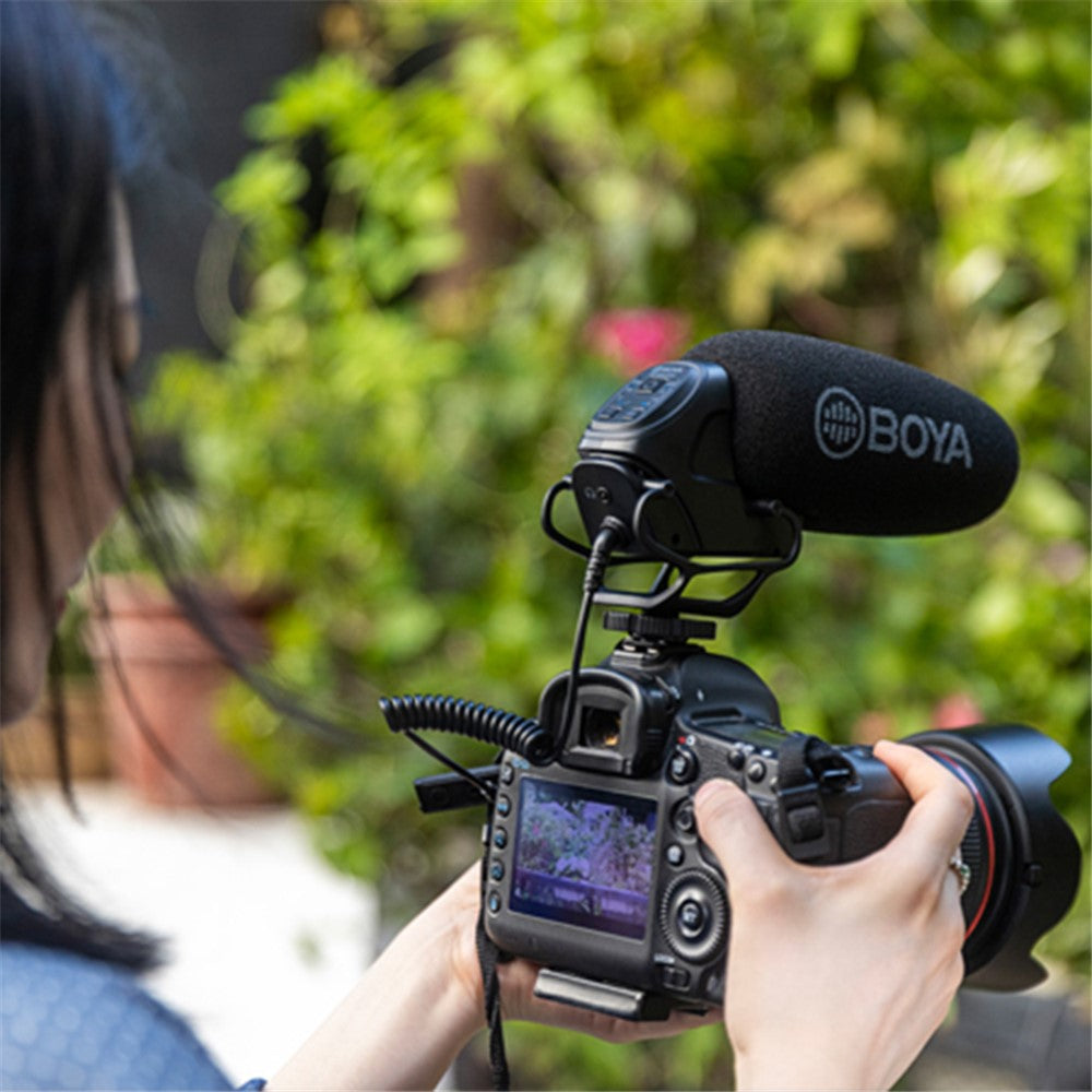 Microfone Shotgun Boya BY-BM3032 para Câmaras DSLR