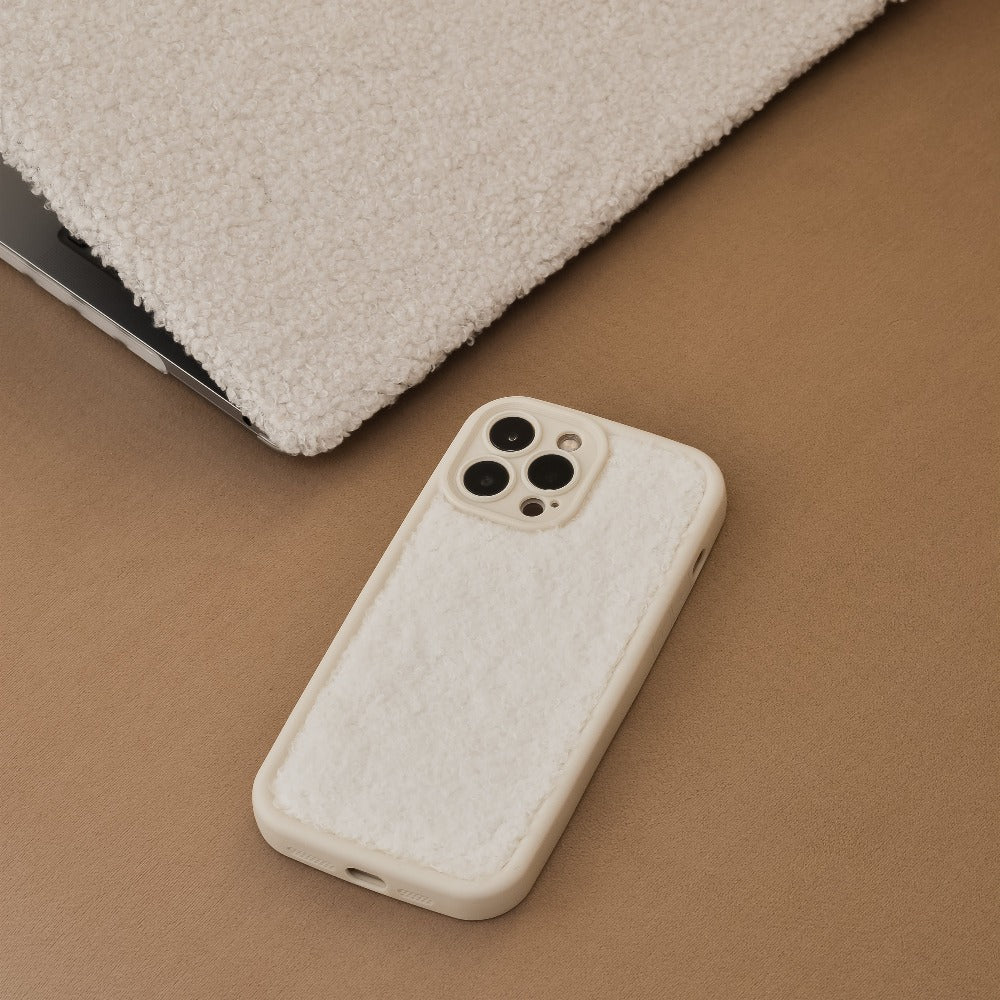 Capa Fuzzy - Creme