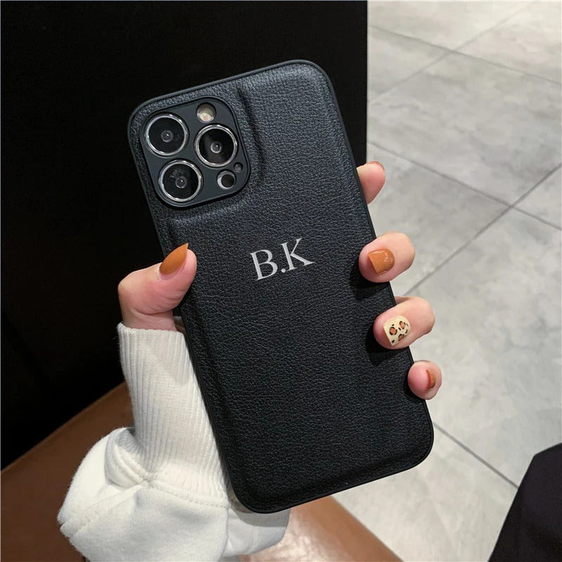 Capa em Couro Personalizada com Iniciais com Proteção de Lentes