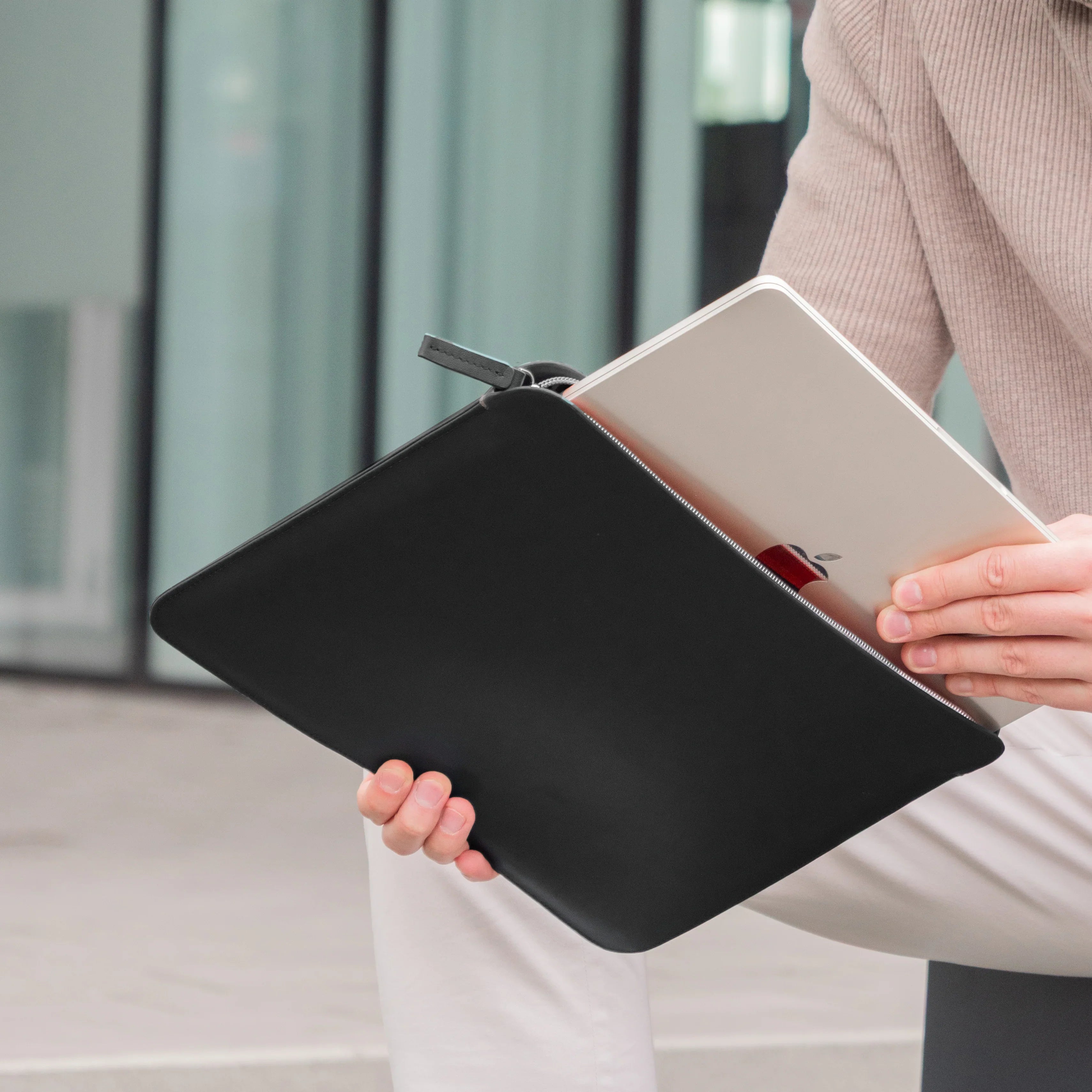 Capas para MacBook Pro 16"