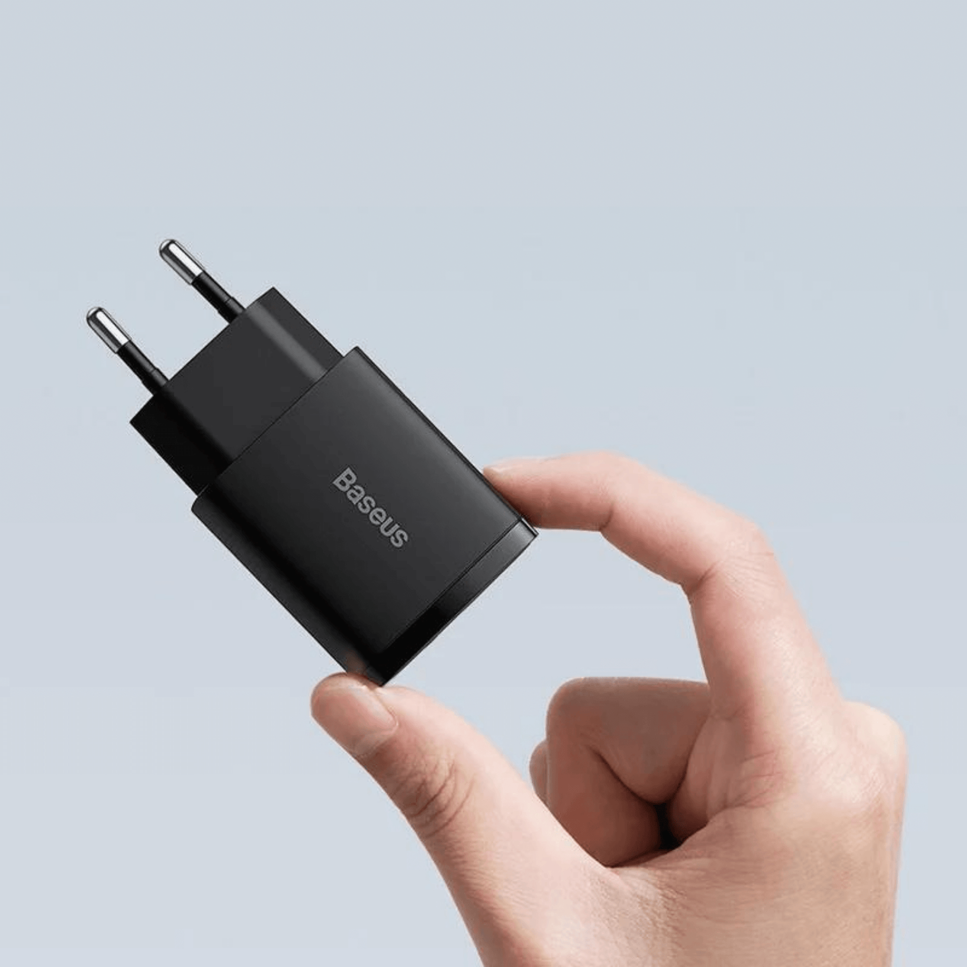 mini carregador usb para iPhone